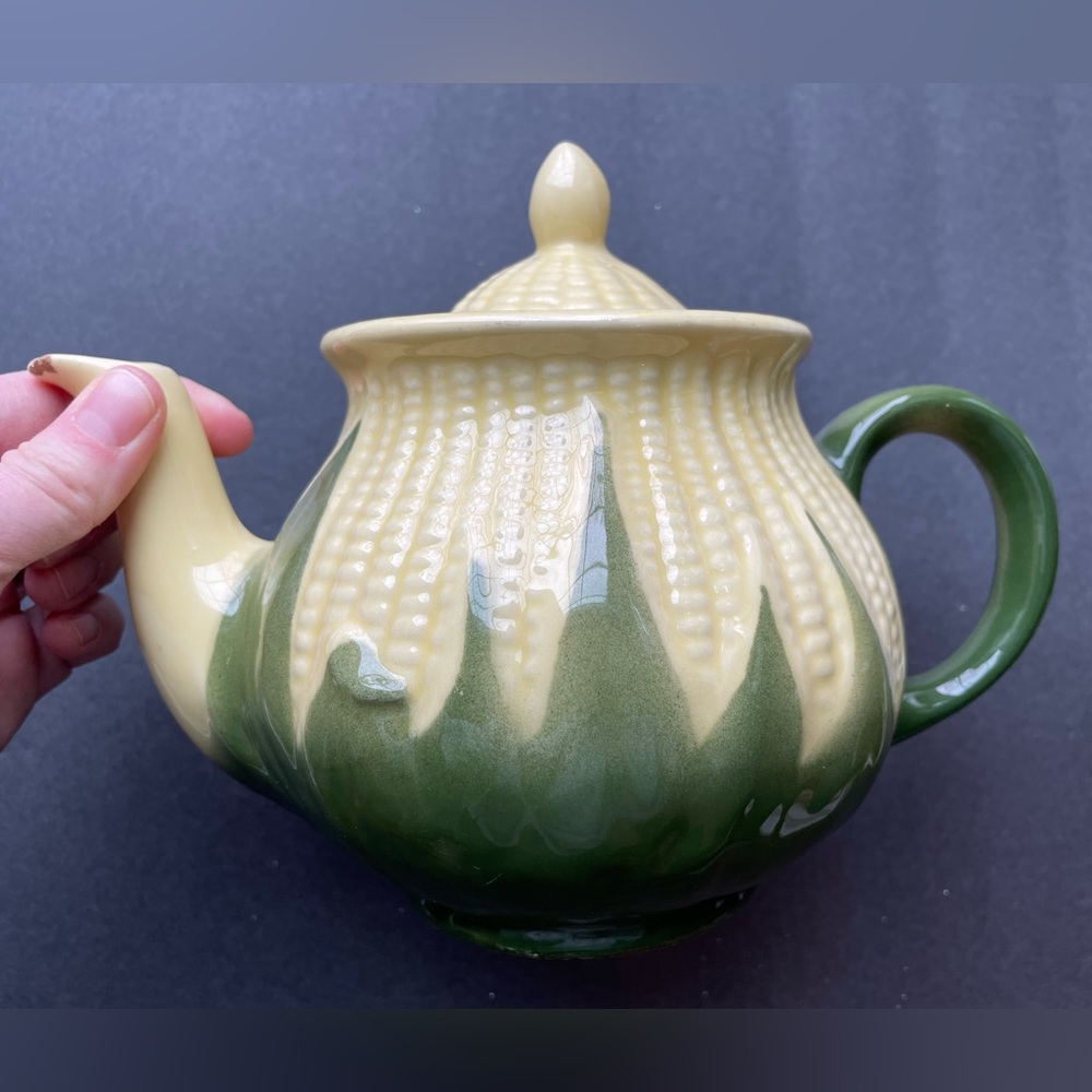 Vintage Shawnee corn teapot.